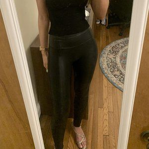 Women's Faux Leather Leggings High Waist Stylish Seamless Stretchy Yoga Pants